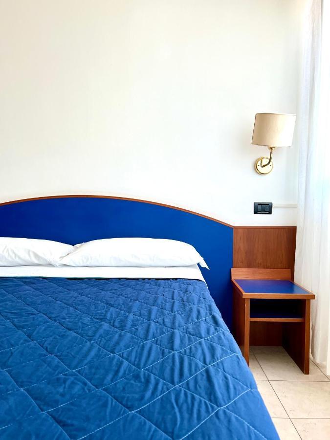 Hotel B&B Montecarlo Milano Marittima Exterior photo