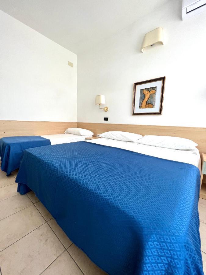 Hotel B&B Montecarlo Milano Marittima Exterior photo
